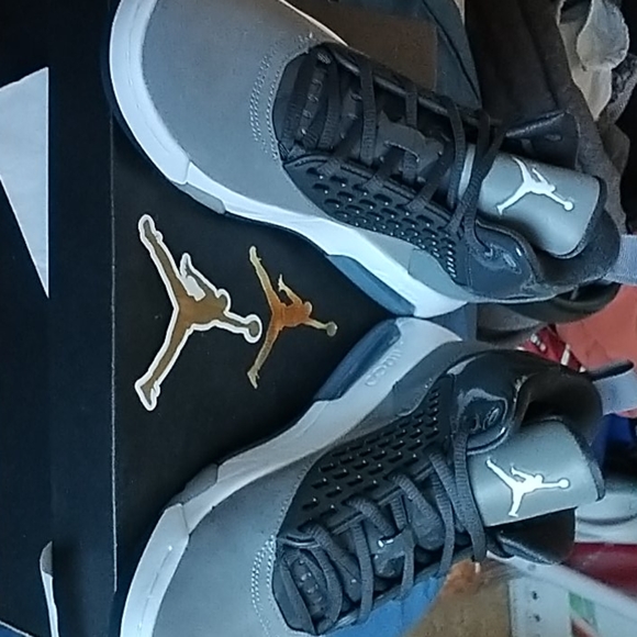 Jordans - Picture 3 of 4